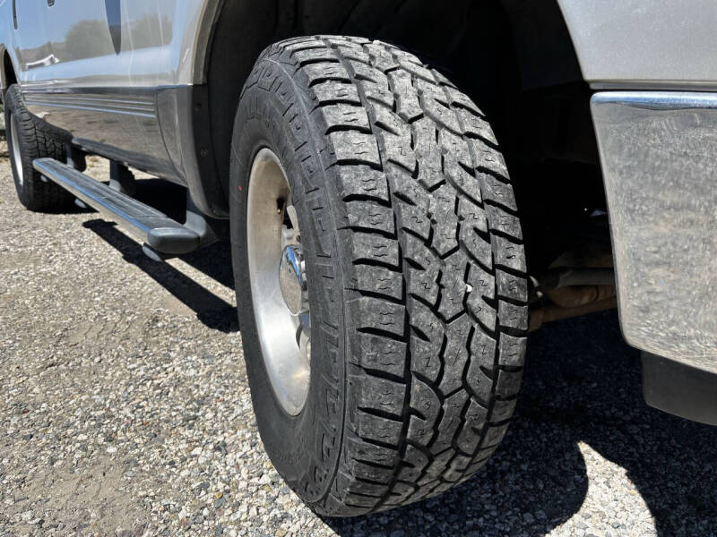 2005 Ford Excursion XLT