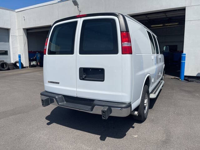 2023 Chevrolet Express 2500