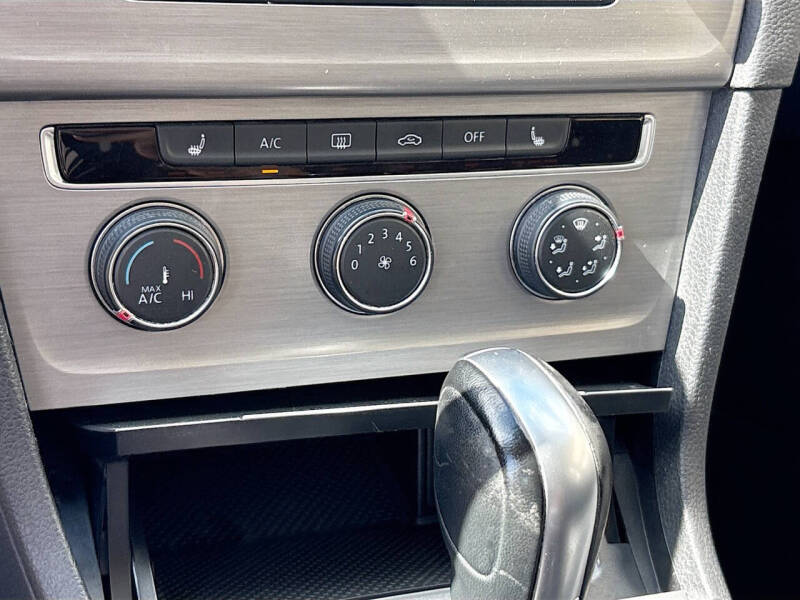 2015 Volkswagen Golf TSI S