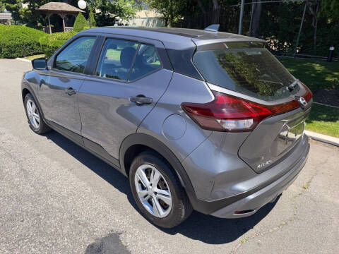 2023 Nissan Kicks S