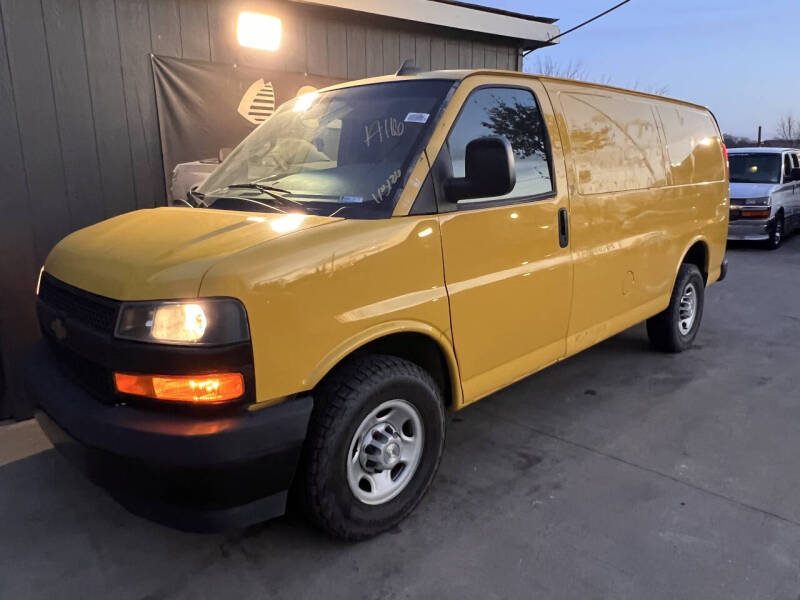 2021 Chevrolet Express Cargo Work Van's photo