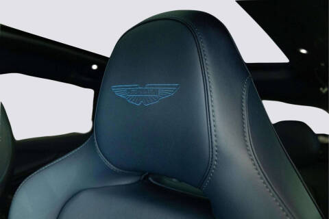 2025 Aston Martin DBX 707