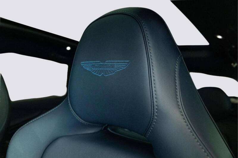 2025 Aston Martin DBX 707