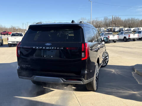 2025 Ford Expedition Platinum