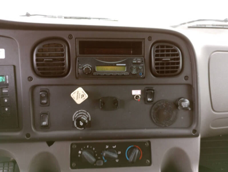 2014 Freightliner M2 106