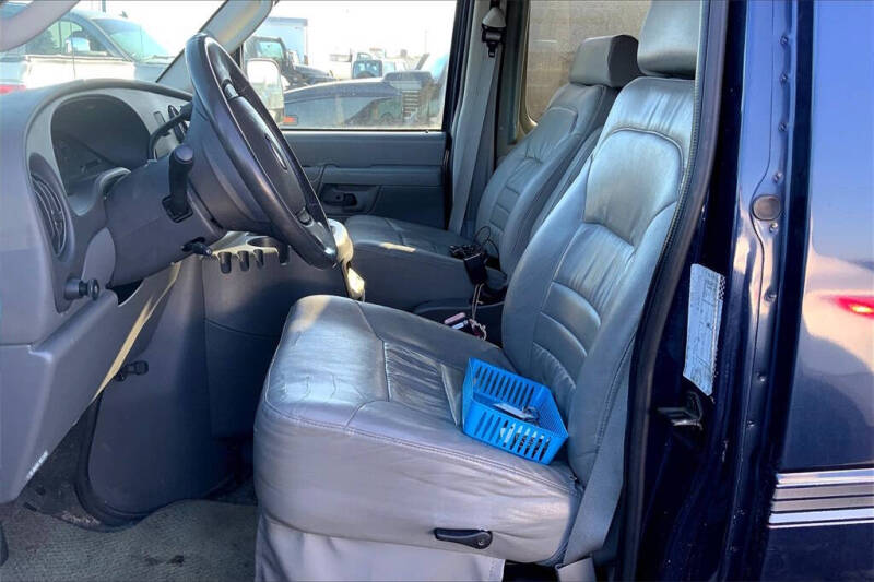 2005 Ford E-Series E-150