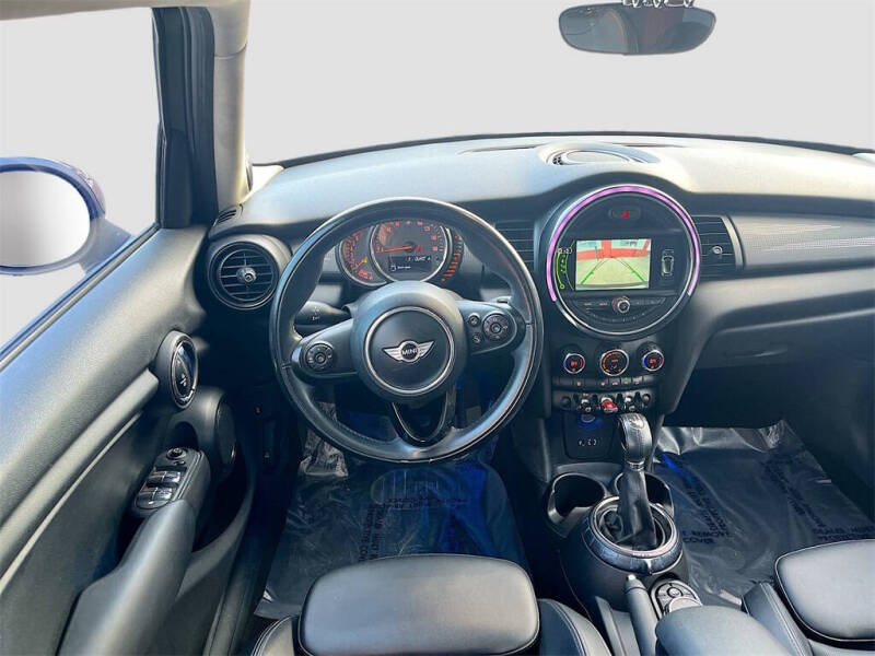 2017 MINI Hardtop 4 Door Cooper