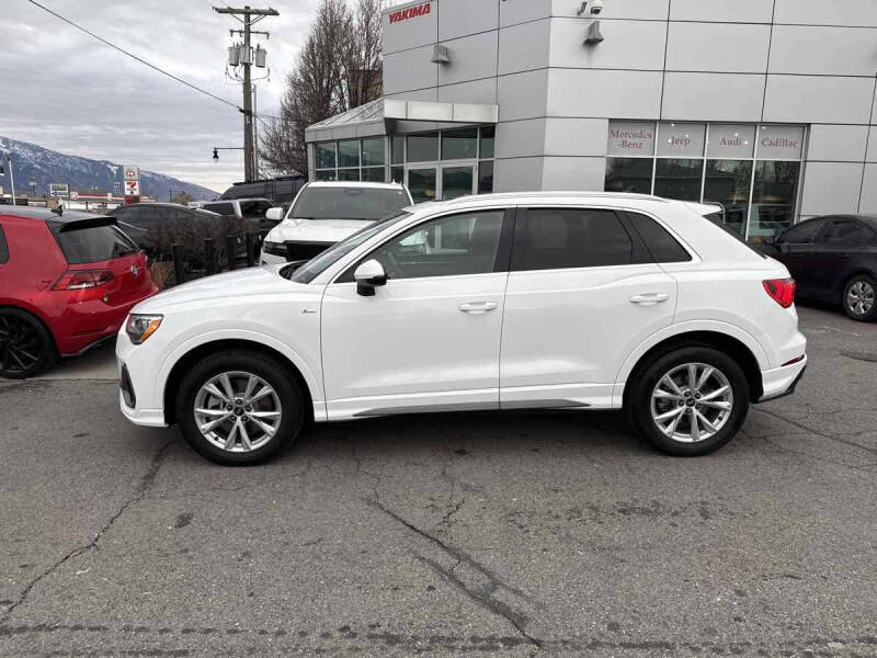 2022 Audi Q3 quattro S line Premium 45 TFSI