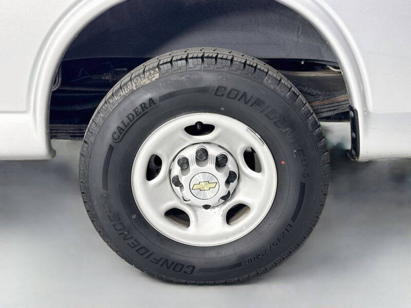 2023 Chevrolet Express LS 3500