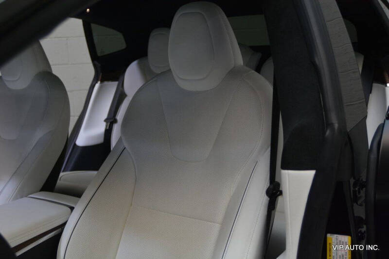 2022 Tesla Model S Plaid