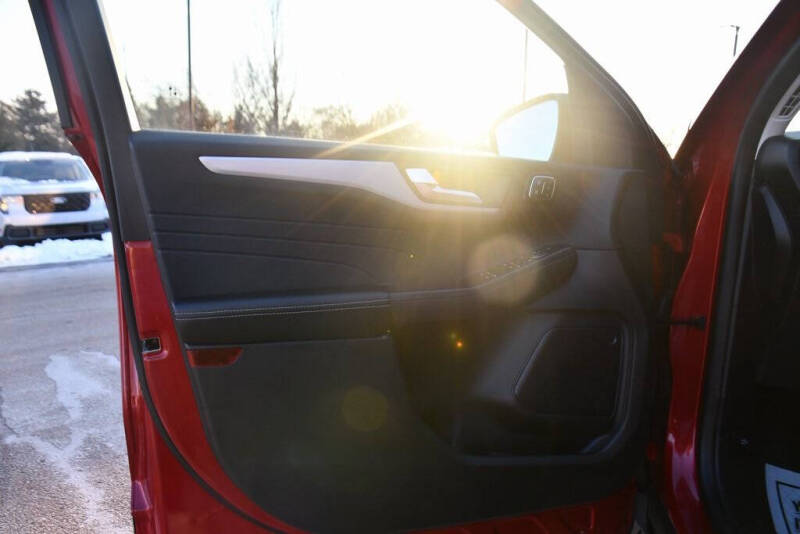 2024 Ford Escape Platinum