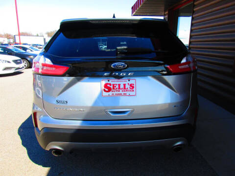 2022 Ford Edge Titanium