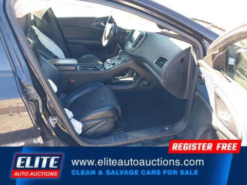 2015 Chrysler 200 S