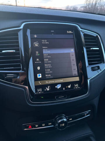 2016 Volvo XC90 T6 Momentum