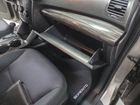 2012 Kia Sorento LX