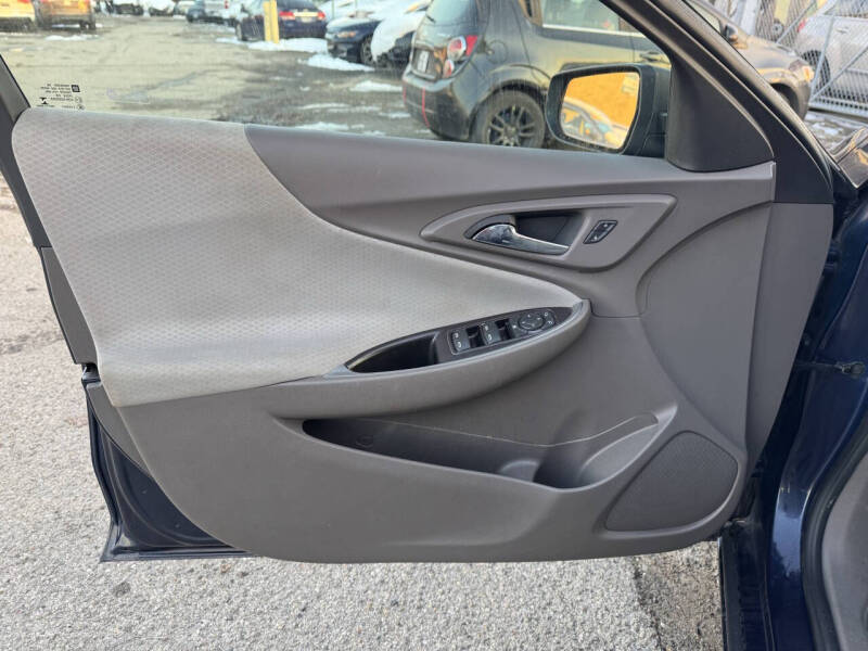 2017 Chevrolet Malibu LS