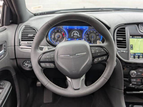 2023 Chrysler 300 S V8