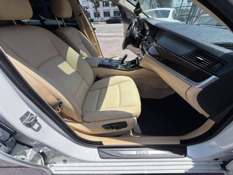 2014 BMW 5 Series 528i