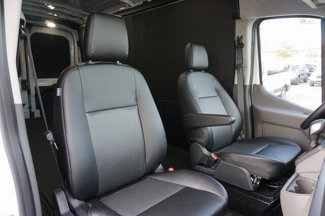 2025 Ford Transit 250