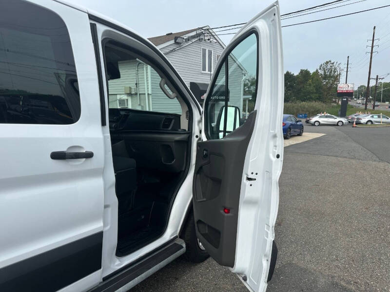 2024 Ford Transit 250