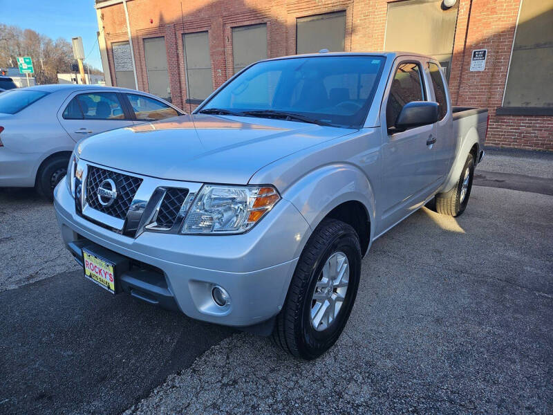 2015 Nissan Frontier SV's photo