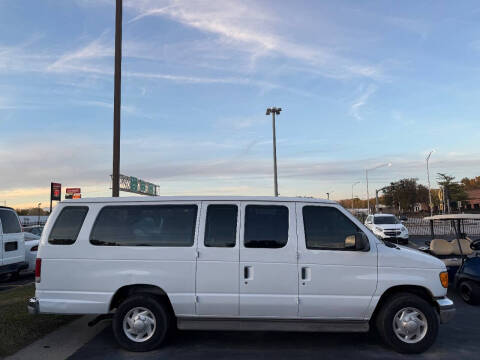 2004 Ford E-Series E-350 SD