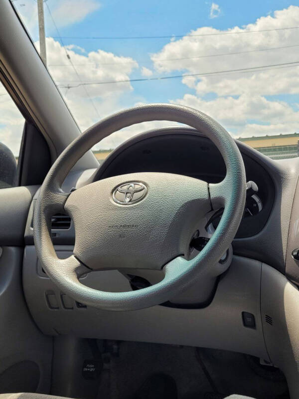 Image 7 of 2009 Toyota Sienna CE 7-Passenger