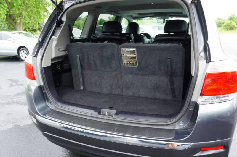 2011 Toyota Highlander SE