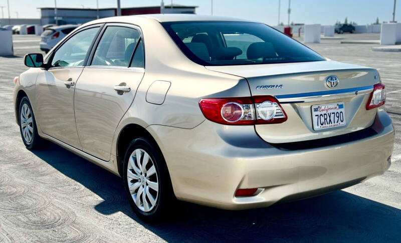 2013 Toyota Corolla LE