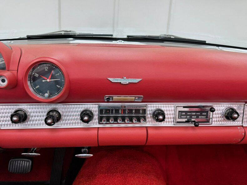 1956 Ford Thunderbird