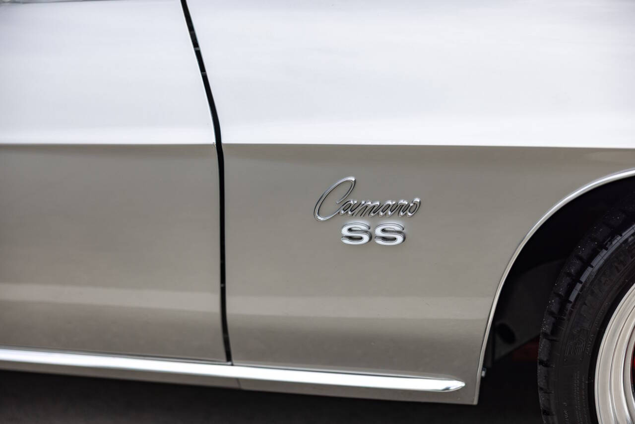 1969 Chevrolet Camaro 35
