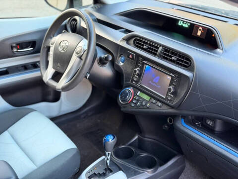 2013 Toyota Prius c