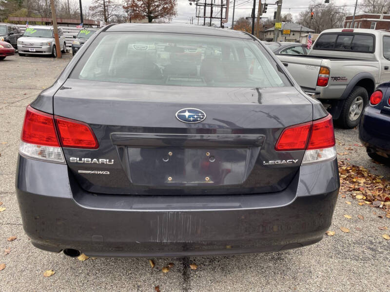 2010 Subaru Legacy 2.5i Premium