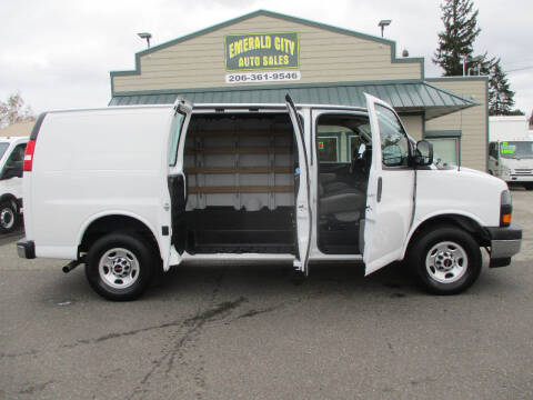 2022 GMC Savana 2500