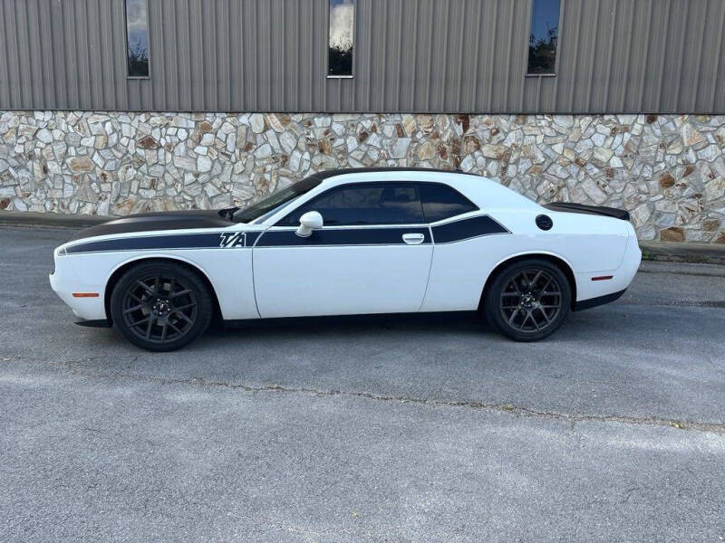 Used 2018 Dodge Challenger T/A with VIN 2C3CDZBT7JH255582 for sale in Maysville, KY