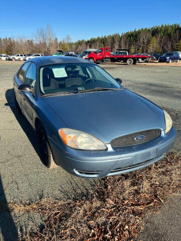 2006 Ford Taurus for sale at Lighthouse Truck and Auto LLC in Dillwyn VA