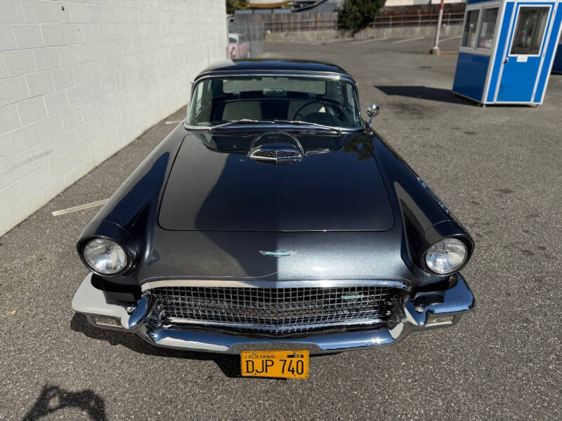 1957 Ford Thunderbird
