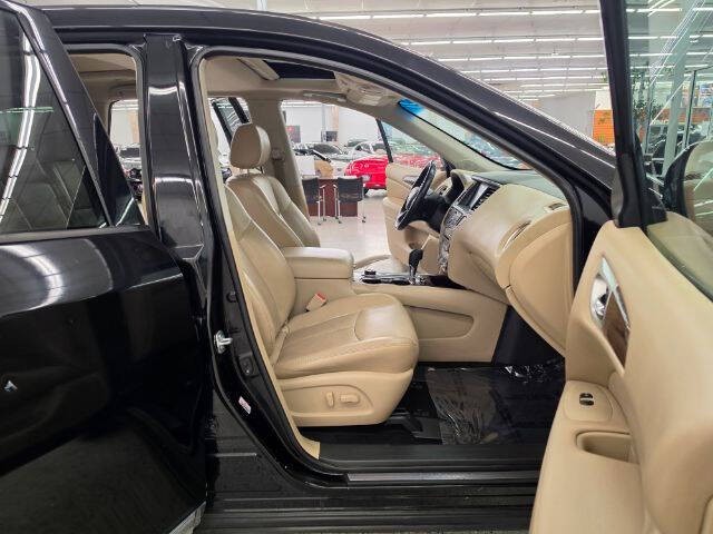 2017 Nissan Pathfinder Platinum