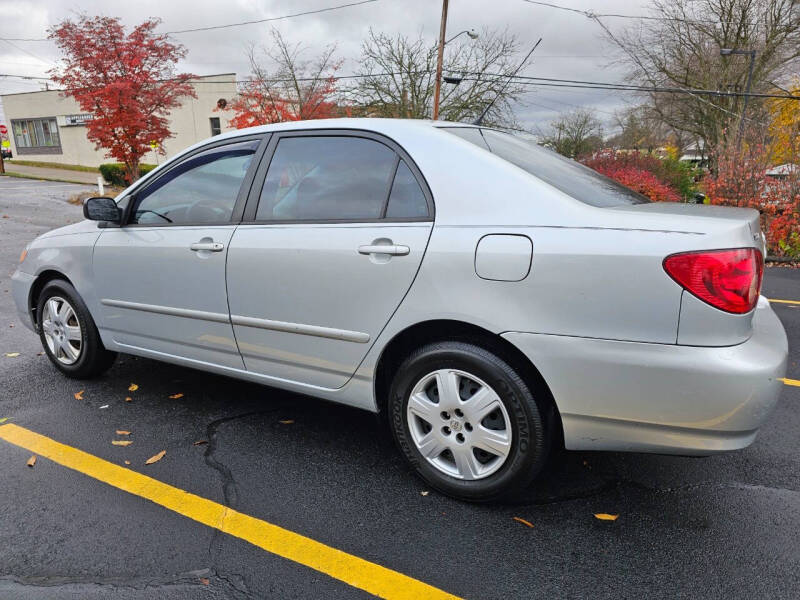 2006 Toyota Corolla LE photo 5