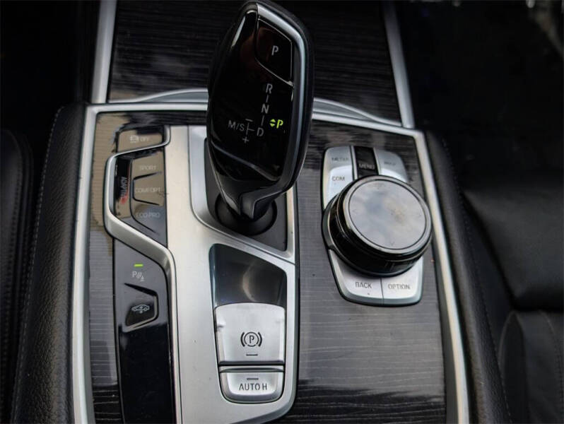 2019 BMW 7 Series 740i