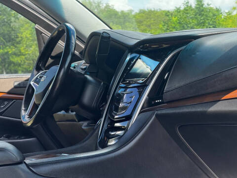 2019 Cadillac Escalade Luxury