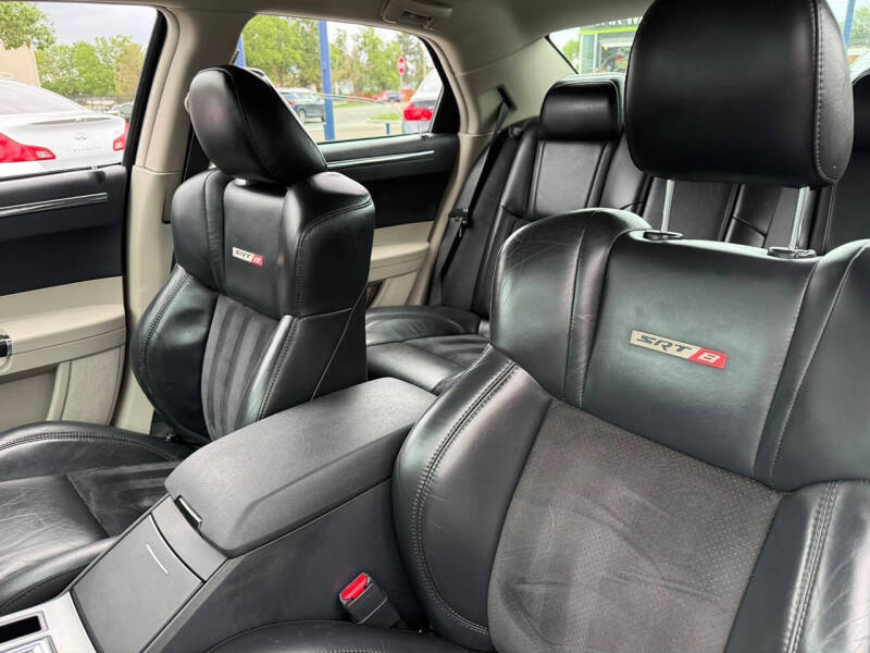 2006 Chrysler 300 SRT-8