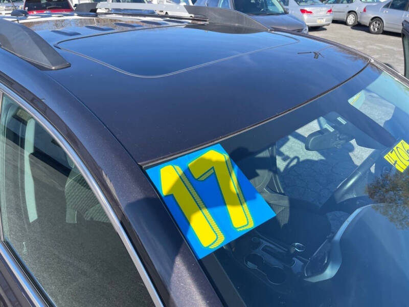 2017 GMC Acadia SLE-2