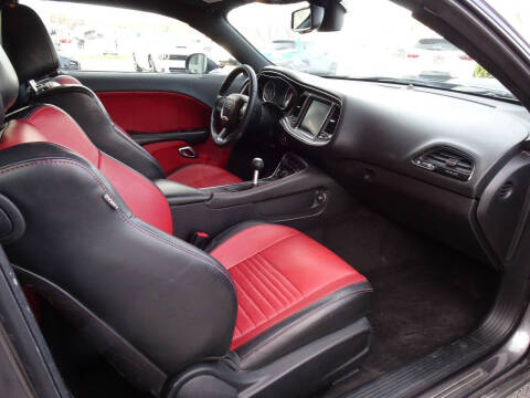 2016 Dodge Challenger R/T Plus Shaker