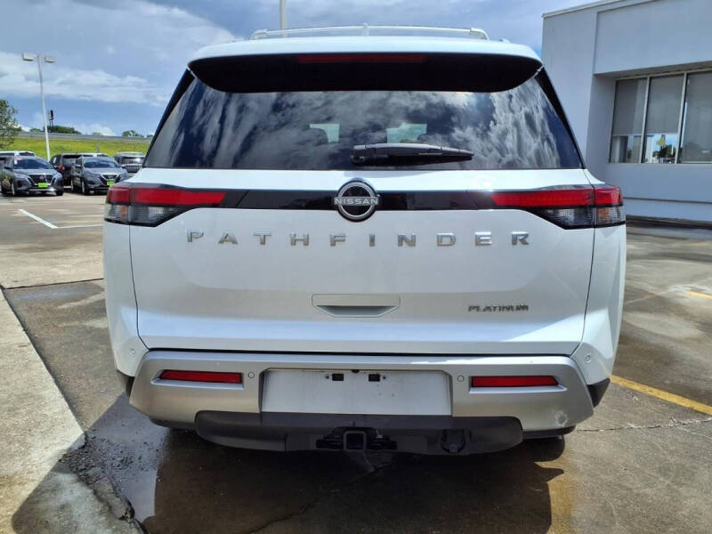 2025 Nissan Pathfinder Platinum
