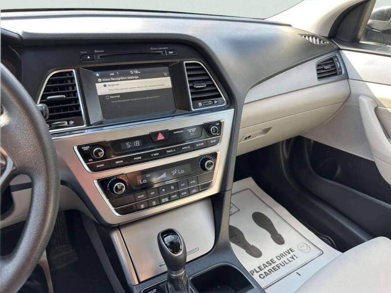 2017 Hyundai Sonata Hybrid SE
