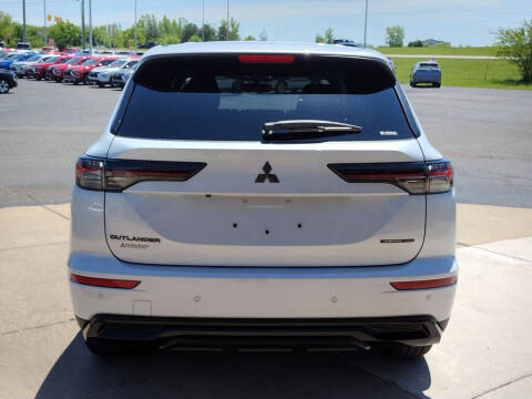 2026 Mitsubishi Outlander LE