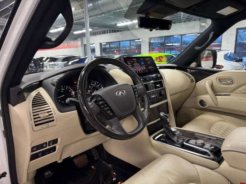 2023 Infiniti QX80 Sensory