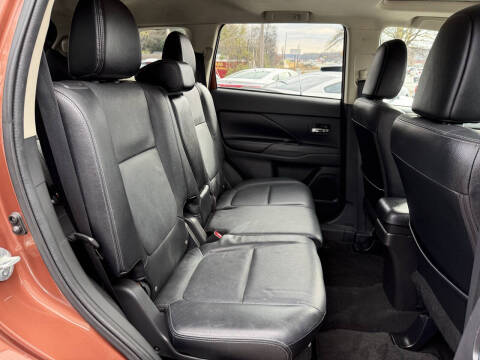 2014 Mitsubishi Outlander SE