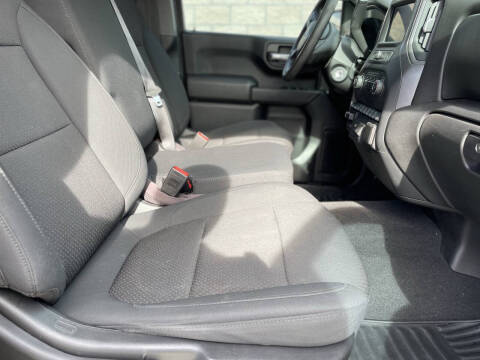 2020 Chevrolet Silverado 1500 Custom